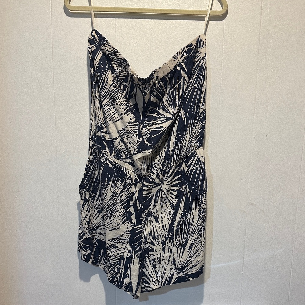Banana Republic linen romper size 14 white/navy